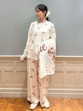 「アイテム（インテリア）」を使った、gelato piqueさん（レディース・161cm）の秋コーディネート