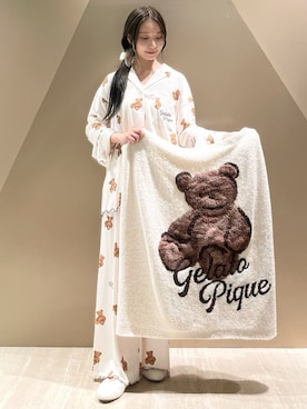 「アイテム（ブランケット）」を使った、gelato piqueさん（レディース・150cm）の秋コーディネート