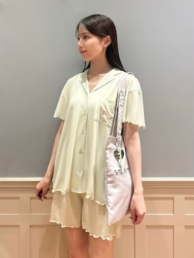 「アイテム（チャーム、グリーン系）」を使った、gelato piqueさん（レディース・161cm）の夏コーディネート