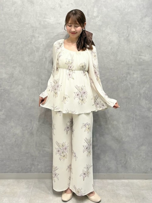 MUCHA】リリー柄フロッキーシュシュ（シュシュ）｜gelato pique