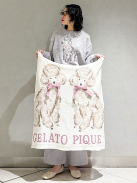 「アイテム（ブランケット）」を使った、gelato piqueさん（レディース・168cm）の冬コーディネート