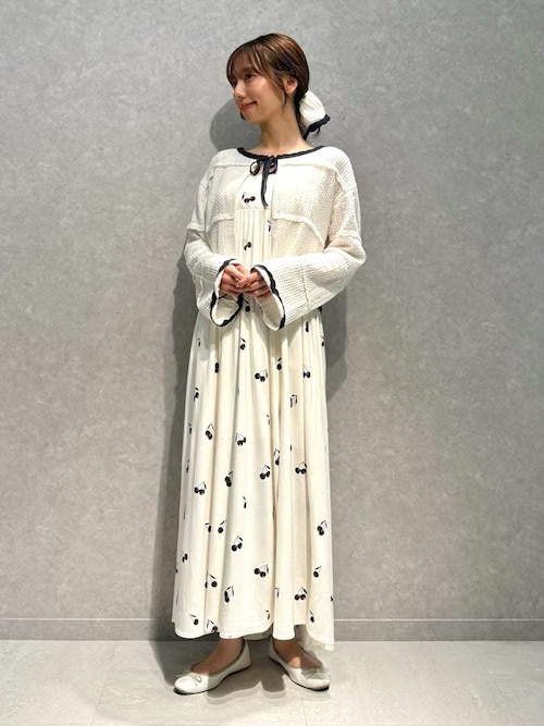 【新品】ジェラートピケ　接触冷感 チェリー柄ワンピース　オフホワイト 接触冷感】チェリー柄ワンピース（ルームウェア/パジャマ
