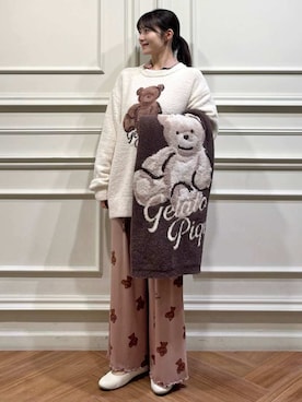 「アイテム（ブランケット）」を使った、gelato piqueさん（レディース・154cm）の秋コーディネート