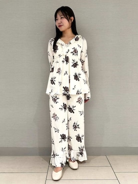 「アイテム（ルームウェア）」を使った、gelato piqueさん（レディース・154cm）の秋コーディネート