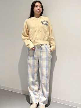 「アイテム（ルームウェア）」を使った、gelato piqueさん（レディース・162cm）の秋コーディネート