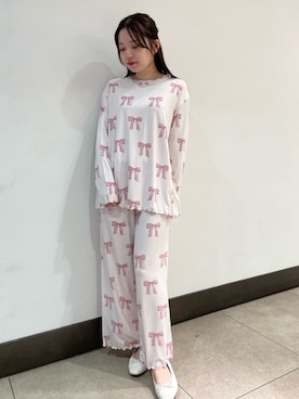 「アイテム（ルームウェア）」を使った、gelato piqueさん（レディース・158cm）の秋コーディネート