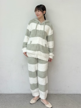 「アイテム（ルームウェア）」を使った、gelato piqueさん（レディース・165cm）の秋コーディネート