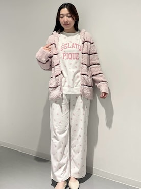 「アイテム（ルームウェア）」を使った、gelato piqueさん（レディース・162cm）の秋コーディネート