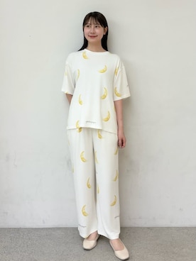 「アイテム（ルームウェア/パジャマ、イエロー系）」を使った、gelato piqueさん（レディース・165cm）の秋コーディネート