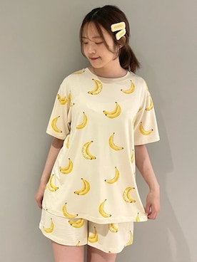 「アイテム（バレッタ/ヘアクリップ、イエロー系）」を使った、gelato piqueさん（レディース・157cm）の春コーディネート