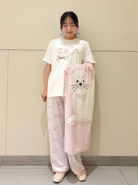 「アイテム（インテリア）」を使った、gelato piqueさん（レディース・158cm）の春コーディネート