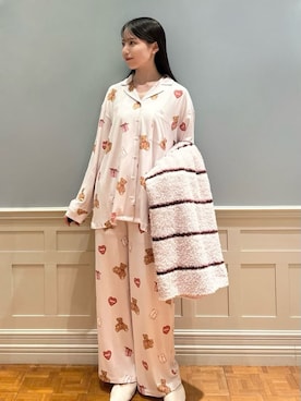 「アイテム（ブランケット）」を使った、gelato piqueさん（レディース・161cm）の秋コーディネート