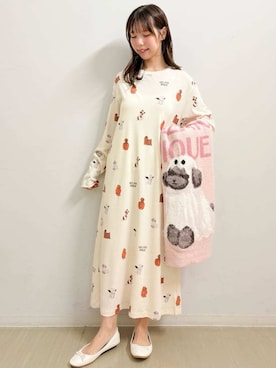 「アイテム（ルームウェア/パジャマ、ベージュ系）」を使った、gelato piqueさん（レディース・161cm）の秋コーディネート