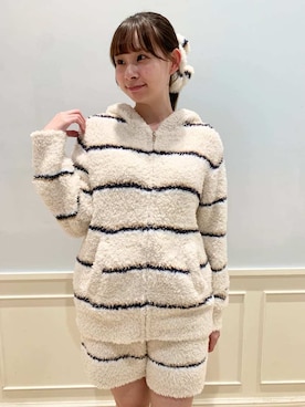 「アイテム（シュシュ、ホワイト系）」を使った、gelato piqueさん（レディース・158cm）の秋コーディネート