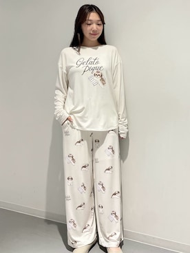 「アイテム（ルームウェア）」を使った、gelato piqueさん（レディース・162cm）の秋コーディネート