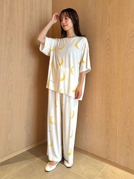 「アイテム（ルームウェア/パジャマ、イエロー系）」を使った、gelato piqueさん（レディース・156cm）の秋コーディネート