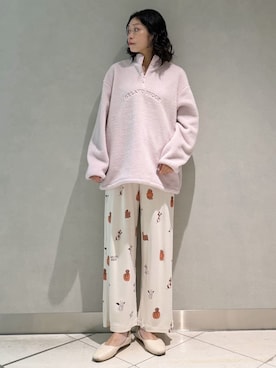 「アイテム（ルームウェア/パジャマ、ベージュ系）」を使った、gelato piqueさん（レディース・168cm）の秋コーディネート