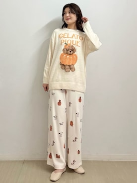 「アイテム（ルームウェア/パジャマ、ベージュ系）」を使った、gelato piqueさん（レディース・164cm）の秋コーディネート