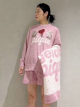 「アイテム（ブランケット）」を使った、gelato piqueさん（レディース・168cm）の冬コーディネート