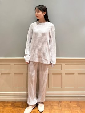 「アイテム（ルームウェア）」を使った、gelato piqueさん（レディース・161cm）の秋コーディネート