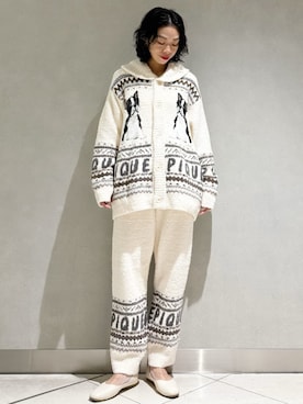 「アイテム（ルームウェア）」を使った、gelato piqueさん（レディース・168cm）の秋コーディネート