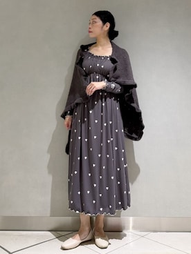「アイテム（ブランケット）」を使った、gelato piqueさん（レディース・168cm）の秋コーディネート
