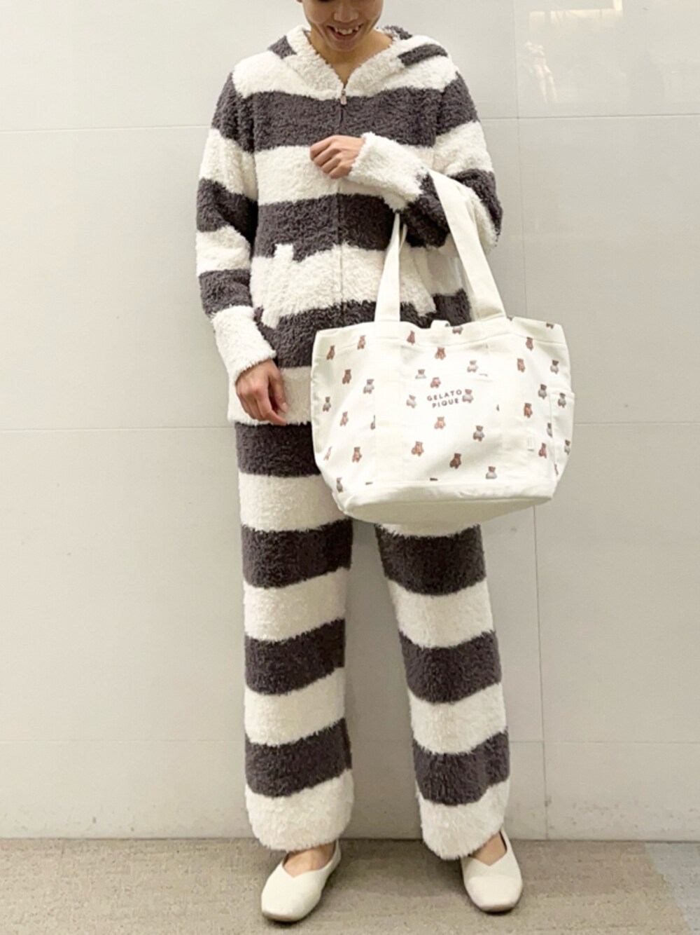 HOLIDAY・ソフトなリブ素材のベアぬいぐるみ柄 ママバッグ 販路限定