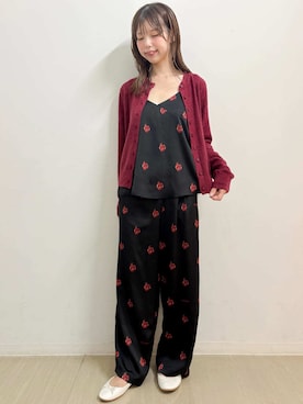 「アイテム（ルームウェア、レッド系）」を使った、gelato piqueさん（レディース・161cm）の秋コーディネート
