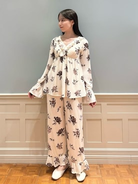 「アイテム（ルームウェア）」を使った、gelato piqueさん（レディース・161cm）の秋コーディネート