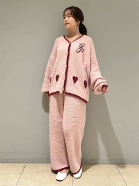 「アイテム（ルームウェア）」を使った、gelato piqueさん（レディース・157cm）の秋コーディネート