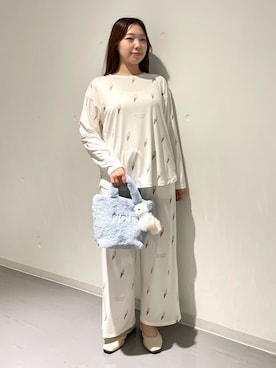 「アイテム（キーケース/キーアクセサリー、ブルー系）」を使った、gelato piqueさん（レディース・164cm）の夏コーディネート