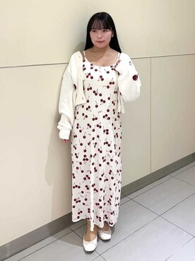 チェリー柄カップインキャミワンピースを使った人気ファッション