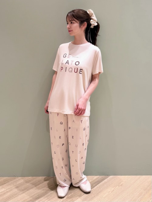 PIQ0125S0396_zo_a001.jpg