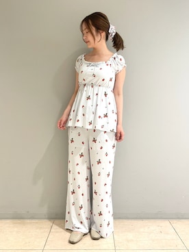 「アイテム（シュシュ、ブルー系）」を使った、gelato piqueさん（レディース・157cm）の春コーディネート