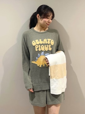 「アイテム（ブランケット）」を使った、gelato piqueさん（レディース・165cm）の春コーディネート