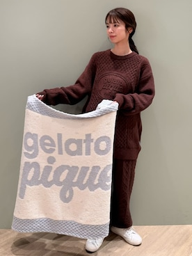 「アイテム（ブランケット）」を使った、gelato piqueさん（レディース・156cm）の冬コーディネート