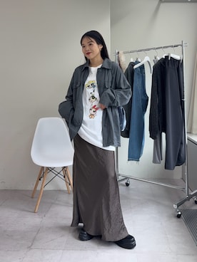 「CIAOPANIC TYPY（チャオパニックティピー）のカラビナ付きベロアスタッズ巾着BAG（トートバッグ）」を使った、kyaaaiさん（レディース・156cm）の秋コーディネート