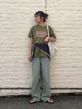 「CIAOPANIC TYPY（チャオパニックティピー）の【UNISEX】【プラスサイズあり】ポコポコメッセージロゴTEE（Tシャツ/カットソー、グリーン系）」を使った、kyaaaiさん（レディース・156cm）の春コーディネート