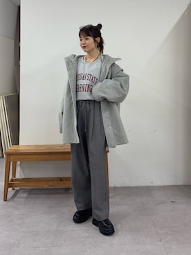 「アイテム（スラックス、グレー系）」を使った、kyaaaiさん（レディース・156cm）の秋コーディネート