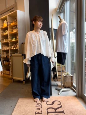 「URBAN RESEARCH DOORS（アーバンリサーチドアーズ）のラメ刺繍ブラウス（シャツ/ブラウス）」を使った、あみさん（レディース・158cm）の夏コーディネート