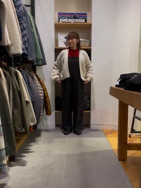 ペルーヘリンボンカーディガンを使った人気ファッションコーディネート