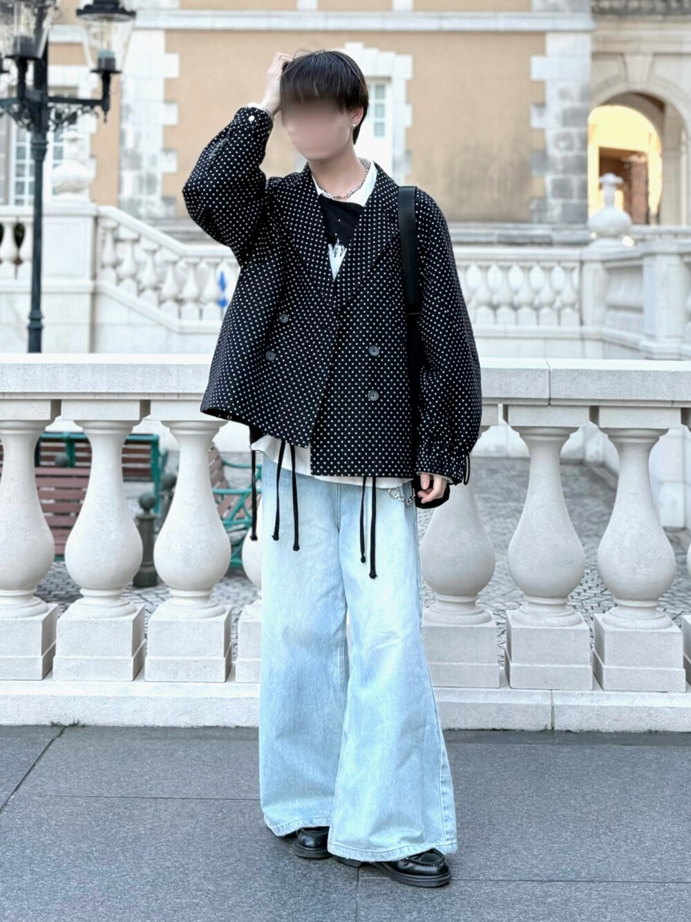 GRANCY シャーリングデザインラインストーングラフィックノースリーブT S5 GRANCY（グランシー）の「【GRANCY】Shirring Design Rhinestone