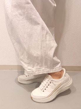 「SKECHERS（スケッチャーズ）の【SKECHERS】スケッチャーズ Slip-ins Martha Stewart:Contour Foam - Cozy Fit Sweet Serenity（スリップインズ マーサ・スチュワート：コンツアーフォーム - コージーフィット スイート セレニティ） 150645（スニーカー、ホワイト系）」を使った、Paradeアリオ橋本店さん（レディース・151cm）の夏コーディネート