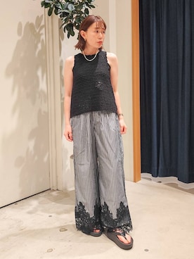 「OOFOS（ウーフォス）の【HEREIAM】OOFOS（ウーフォス）OOmega（サンダル、ブラック系）」を使った、kanakoさん（レディース・157cm）の夏コーディネート