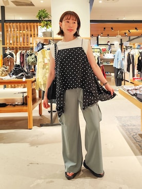 「HEREIAM（ヘレイアム）の【HEREIAM】スタッズアクセントプルオーバー（Tシャツ/カットソー、ホワイト系）」を使った、kanakoさん（レディース・157cm）の夏コーディネート