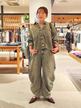 「BAYFLOW（ベイフロー）のフレフィットパンプス（パンプス、ブラウン系）」を使った、kanakoさん（レディース・157cm）の秋コーディネート