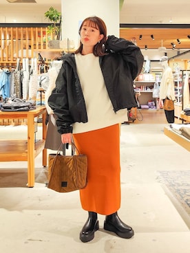 「アイテム（スカート、オレンジ系）」を使った、kanakoさん（レディース・157cm）の秋コーディネート