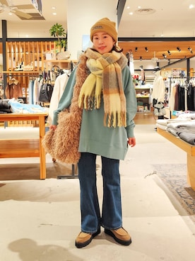 「BAYFLOW（ベイフロー）の[もも周りすっきり]シェイプフィットフレアデニム（デニムパンツ）」を使った、kanakoさん（レディース・157cm）の冬コーディネート