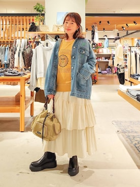 「アイテム（デニムジャケット）」を使った、kanakoさん（レディース・157cm・30代）の秋コーディネート