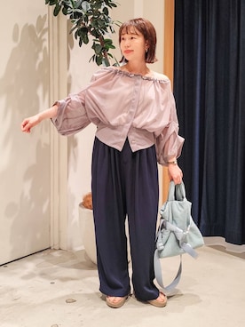 「HEREIAM（ヘレイアム）の【HEREIAM】センシュアルシアーブラウス（シャツ/ブラウス、グリーン系）」を使った、kanakoさん（レディース・157cm）の夏コーディネート